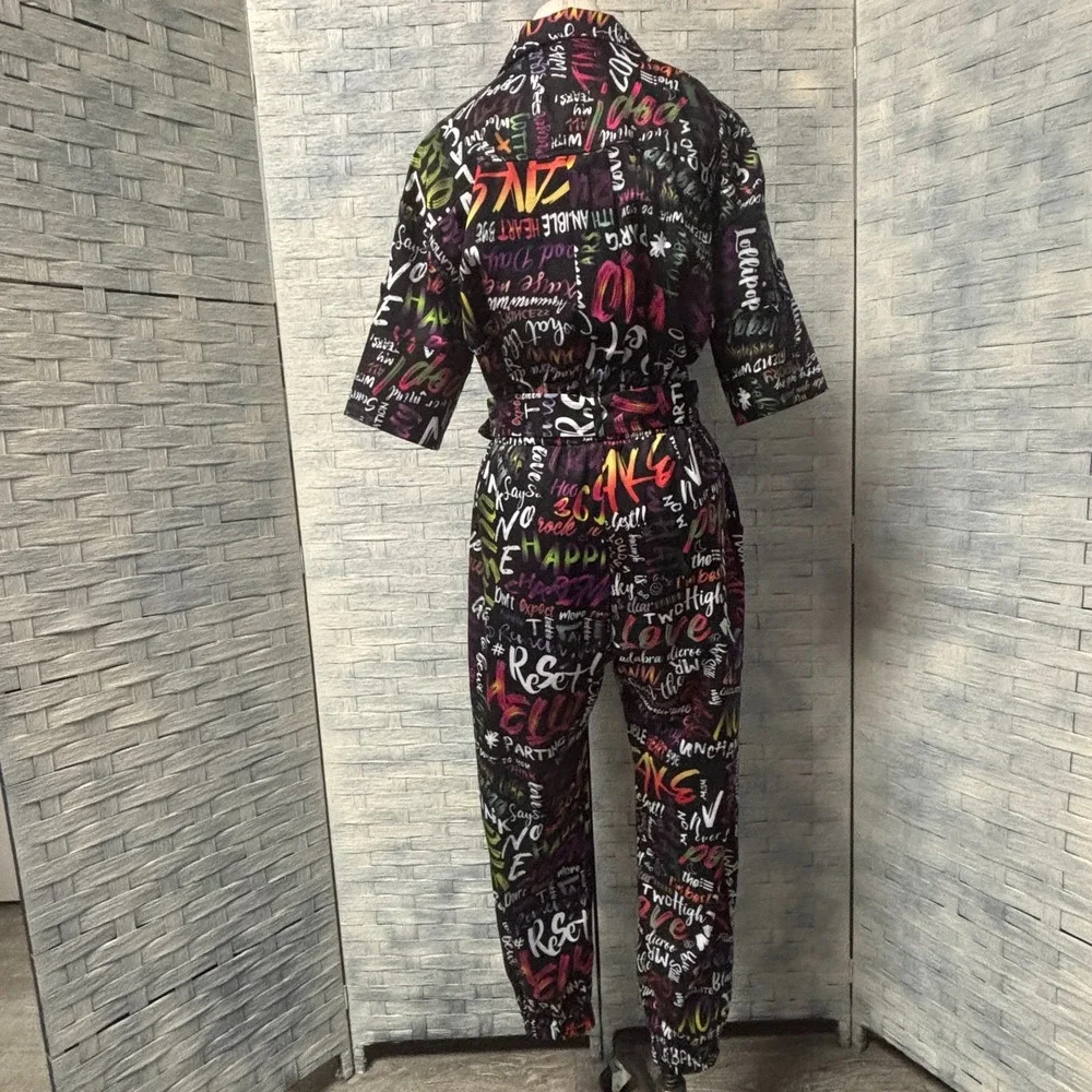 LATISTE BY AMY Small Graffiti Print Jumpsuit Button Down‎ Shirt & Pants Set